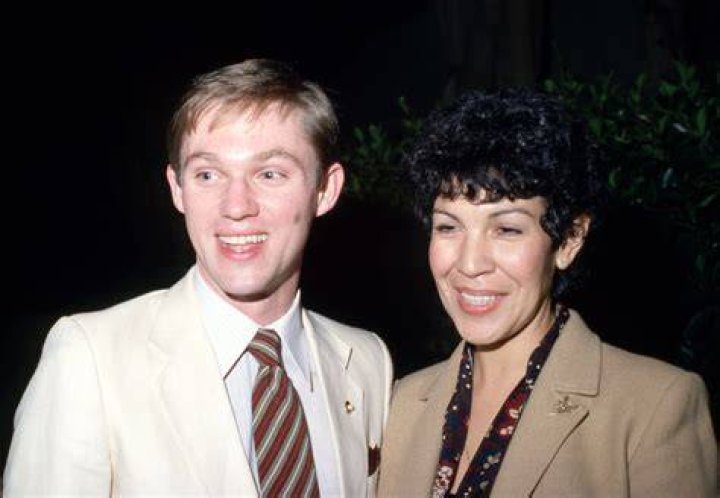 Richard Thomas and his wife Alma Gonzales attends in circa 1980 in Los Angeles, California | Source: Getty Images