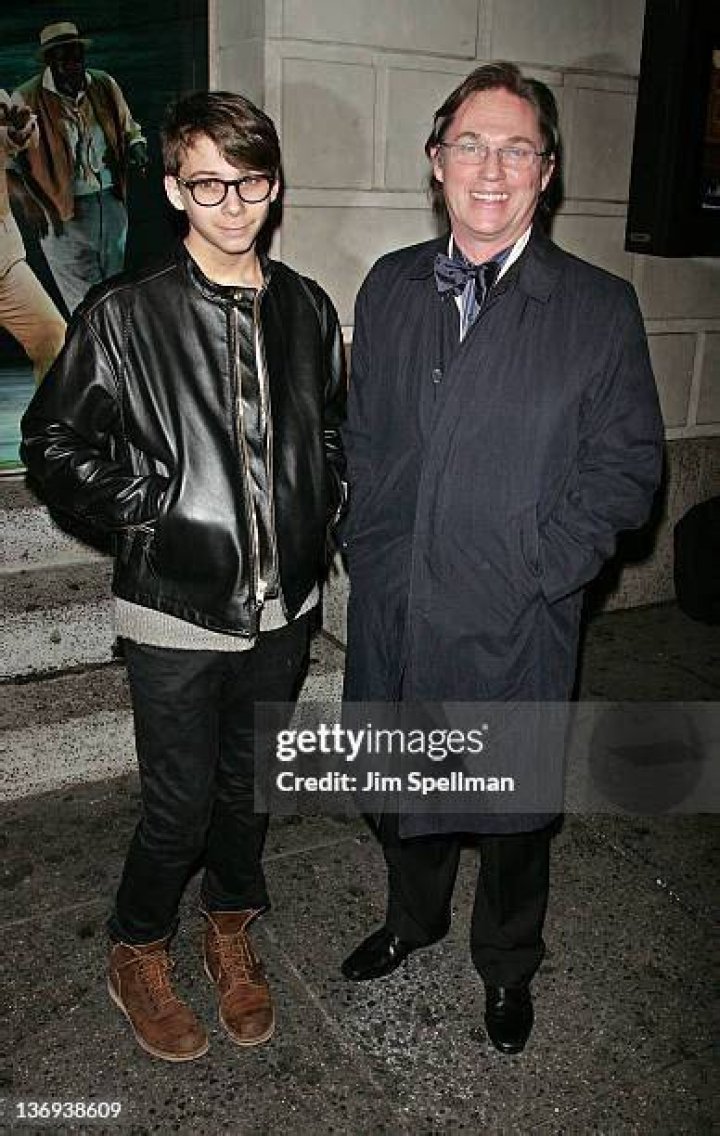 Richard Thomas, son Montana James Thomas and wife Georgiana Bischoff Thomas attend 34th season Big Apple Circus Under the Big Top in Damrosch Park on October 23, 2011 in New York City | Source: Getty Images