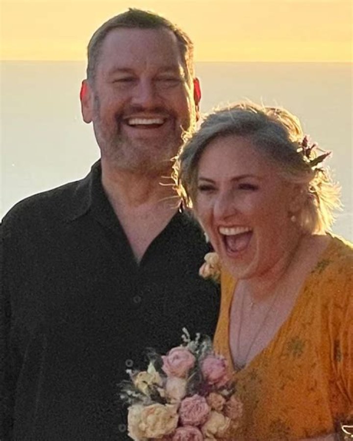 Ricki Lake marries Ross Burningham in oceanside ceremony