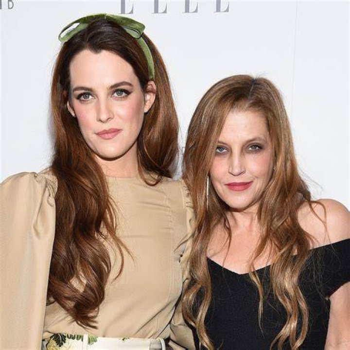 Riley Keough and Lisa Marie Presley on October 16, 2017 in Los Angeles, California | Source: Getty Images