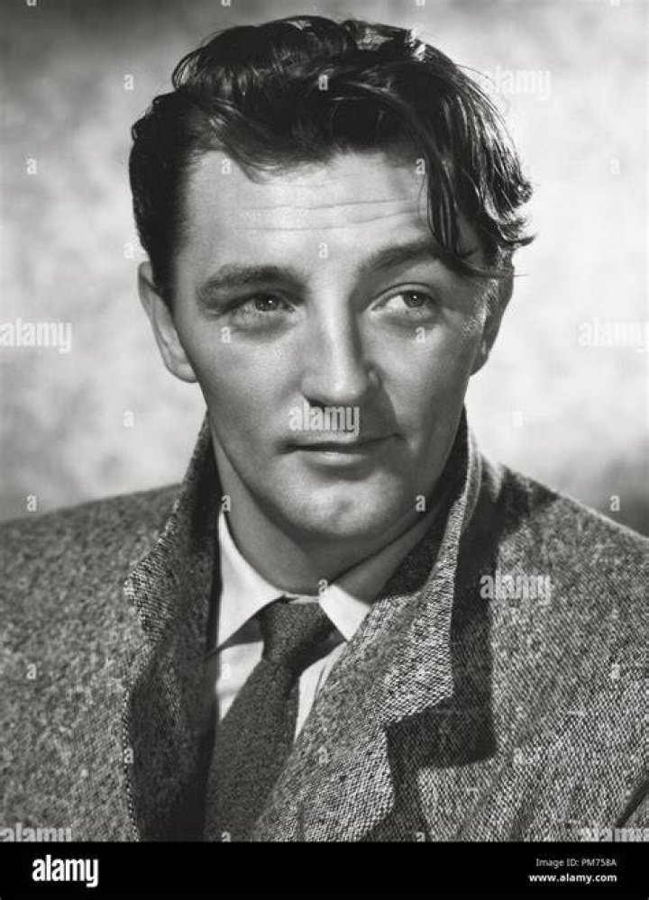 Robert Mitchum circa 1945 | Photo: Silver Screen Collection/Hulton Archive/Getty Images