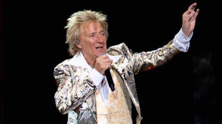 Rod Stewart faces the crowd as he performs at The SSE Hydro, on November 26, 2019 in Glasgow, Scotland | Source: Getty Images (Photo by Roberto Ricciuti/Redferns)