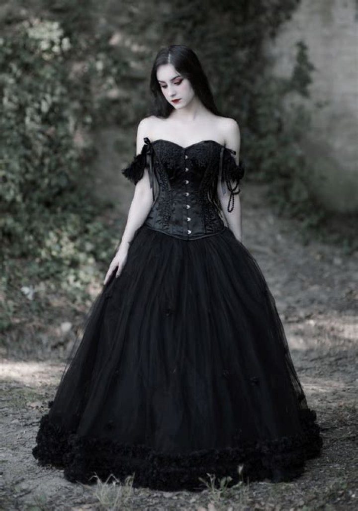 Romantic Black Gothic Flower OffTheShoulder Corset Prom Ball Gown Long Dress Goth dress