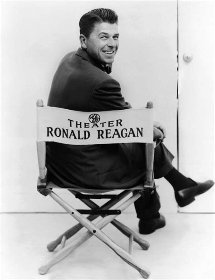 Ronald Reagan acting with Angie Dickinson in a scene from "The Killers" in1964. | Source: Universal Pictures/Getty Images