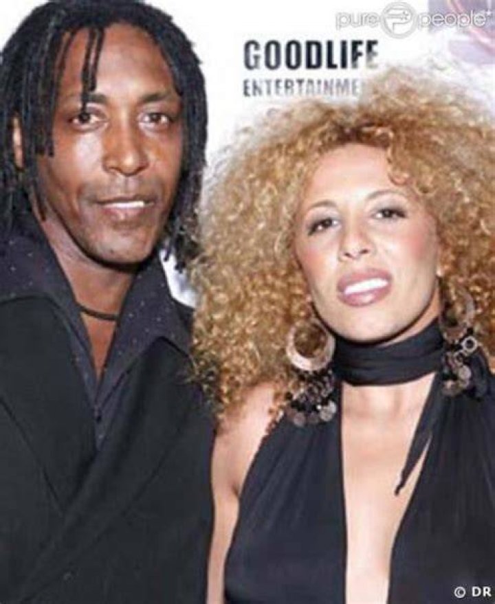 Ronnie Turner and his wife, Afida Turner speaking at Ike Turner's Memorial Service in Gardena, 2007 | Source: Getty Images