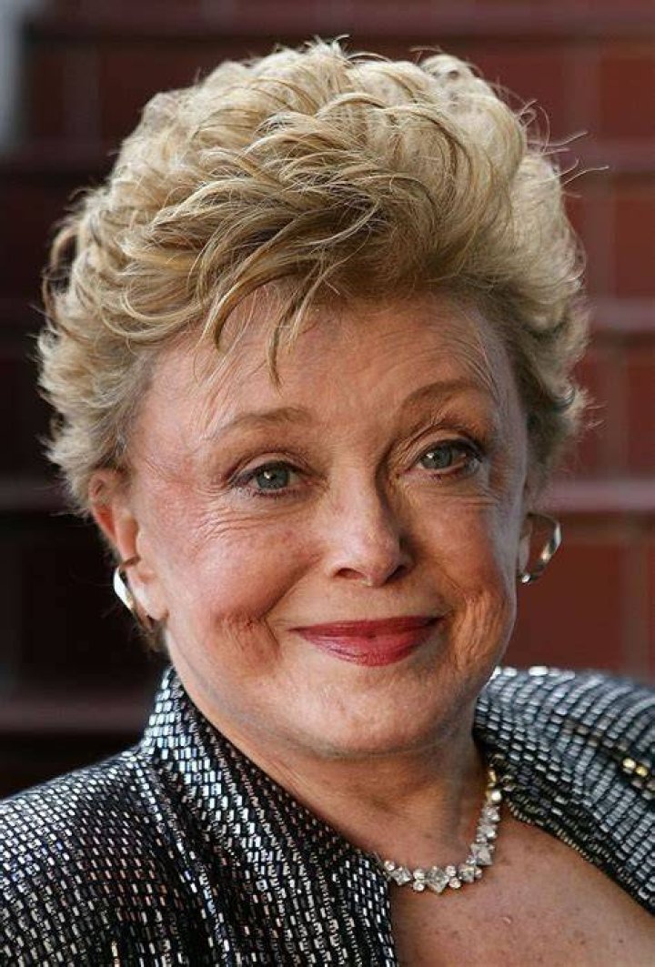Rue McClanahan poses with her new book, "My First Five Husbands" | Photo: Getty Images