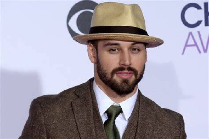 Ryan Guzman Expecting First Child with Girlfriend Chrysti Ane