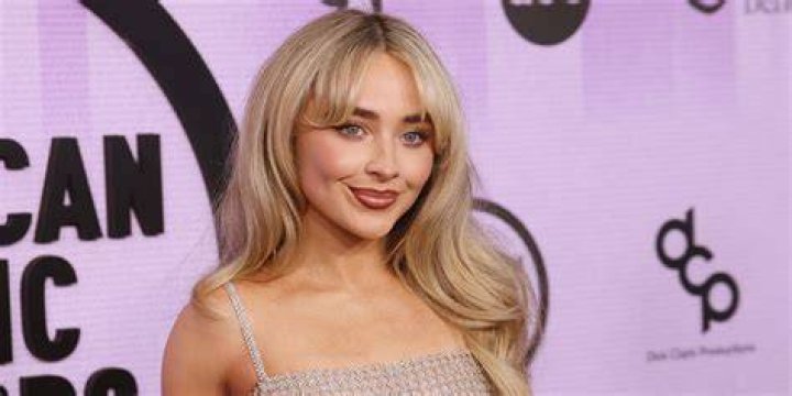 Sabrina Carpenter Brought the Drip in a Glitzy Crystal TwoPiece Set for the AMAs
