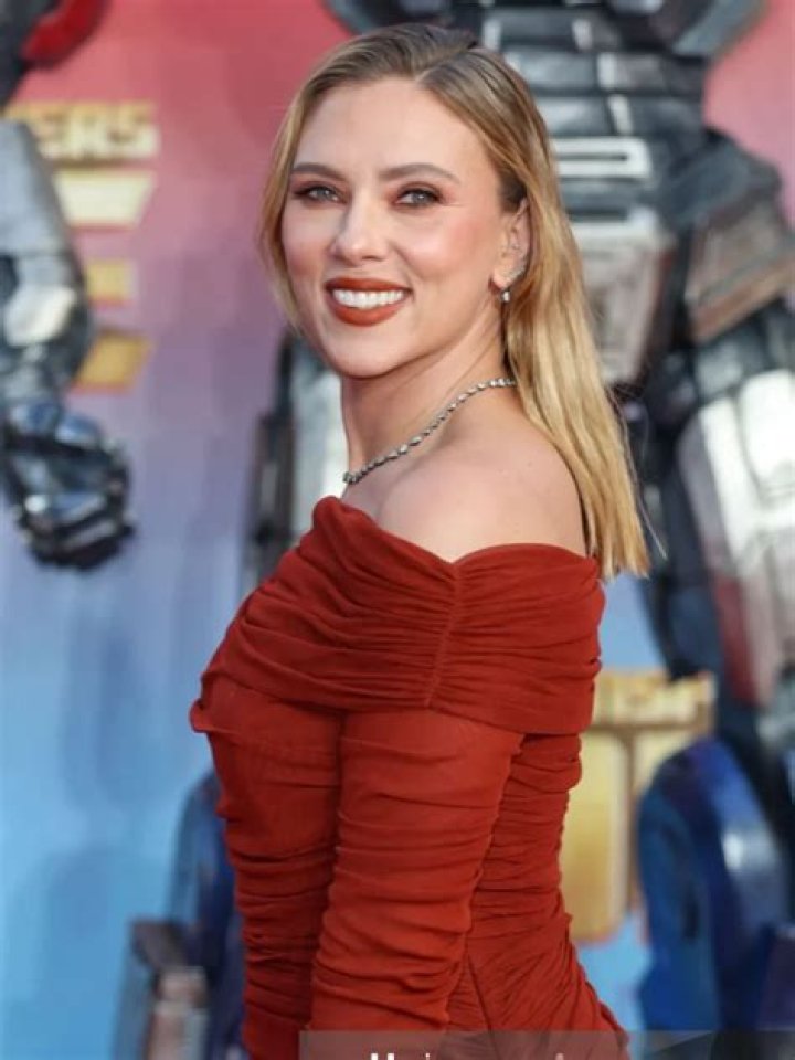 Scarlett Johansson Bio, Height, Weight, Husband Name, Age &