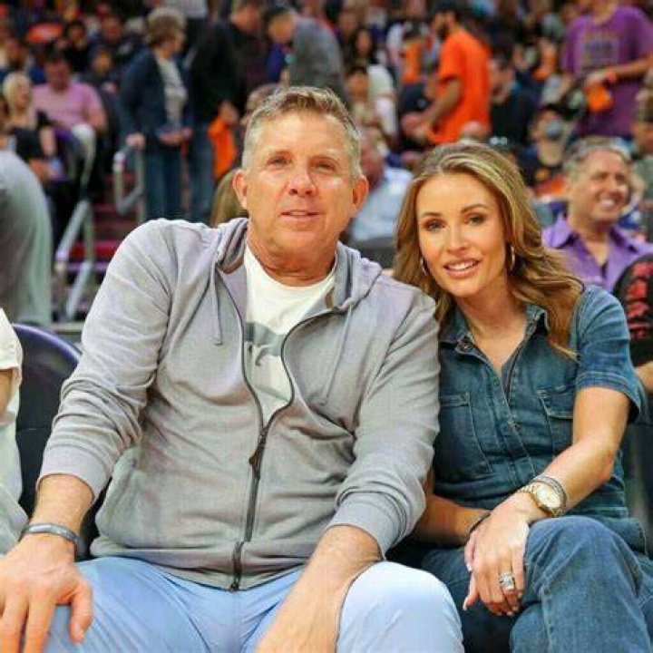 Sean Payton with his wife, Beth Shuey, after defeating the Indianapolis Colts during Super Bowl XLIV on February 7, 2010 at Sun Life Stadium in Miami Gardens, Florida. | Source: Getty Images
