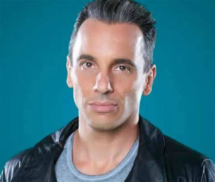 Sebastian Maniscalco Bio Age, Height, Wife, Net Worth & Pictures 360dopes