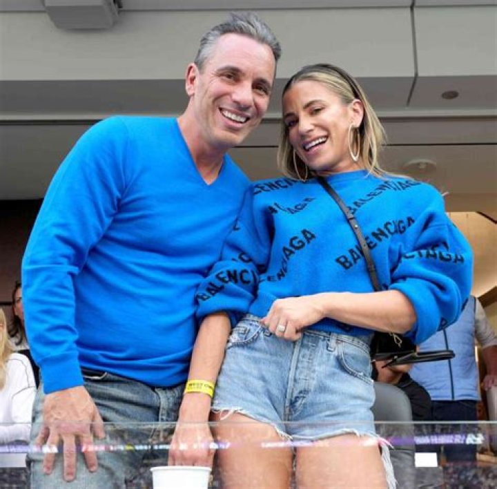 Sebastian Maniscalco Biography Age, Siblings. Family, Mother, Father, Wife, Height, Children