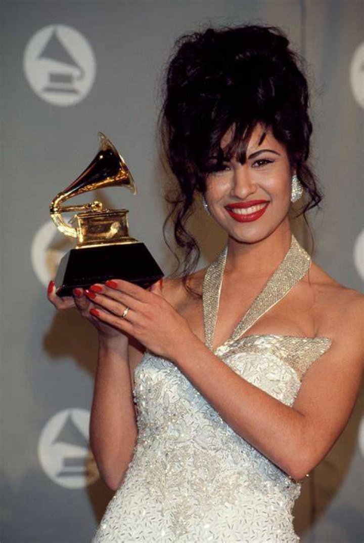 Selena on March 9, 1994 at the Grammy Awards in New York City | Photo: Getty Images
