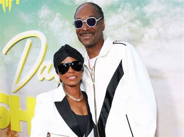 Snoop Dogg's Wife Shante Praised for Noticeable Weight Loss as She Dances in Leggings (Video)