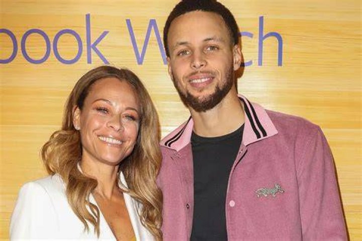 Sonya Curry, NBA Player Stephen Curry of the Golden State Warriors and Ayesha Curry at the "Stephen Vs The Game" Facebook Watch Preview on April 1, 2019. | Photo: Getty Images