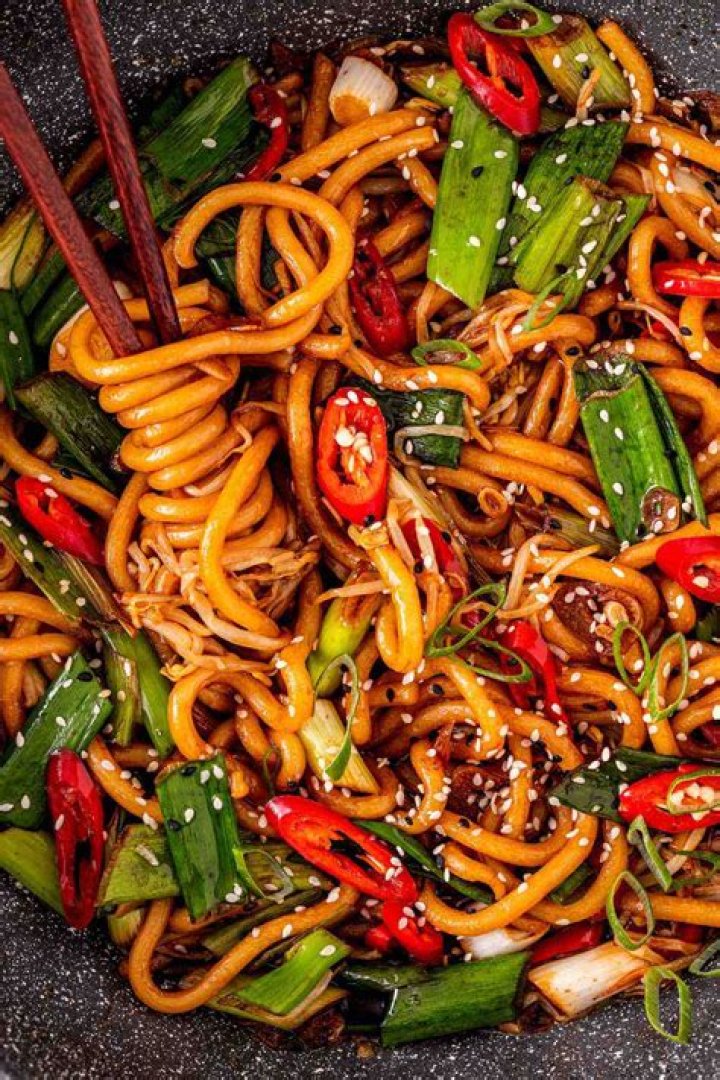 Spicy Asian Noodles (10 Minutes!) The Big Man's World