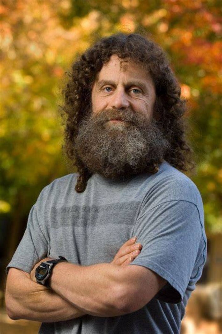 Stanford biologist Robert Sapolsky takes on human behavior, free will Stanford News