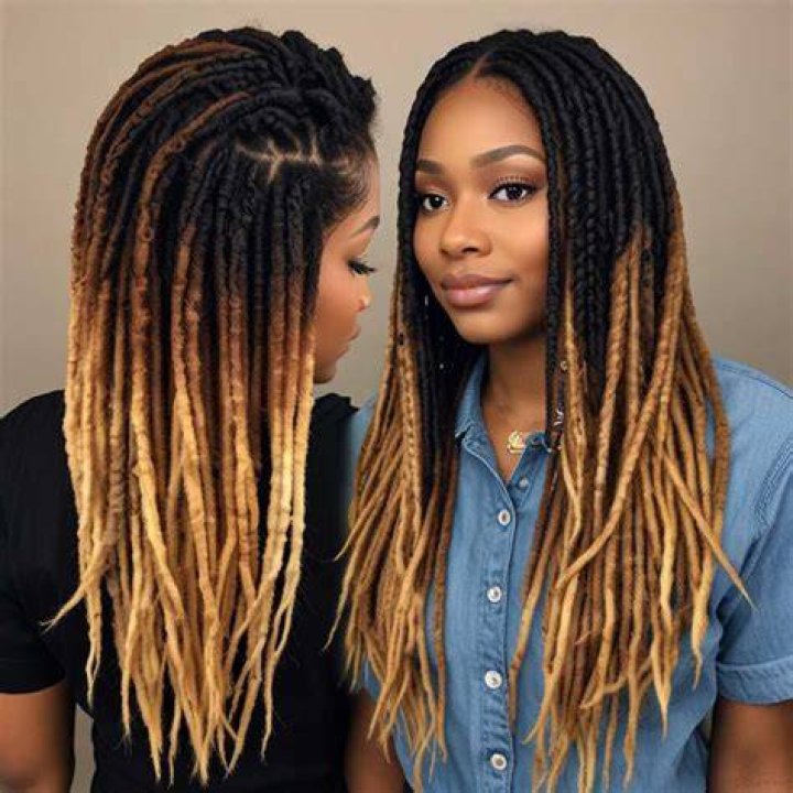 Stunning: Her ombre locks were styled in a neat waves, and she sported a full palette of makeup to accentuate her pretty features