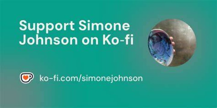 Support: Simone's boyfriend, NFL star Jonathan Owens, also shared his thoughts on the snaps