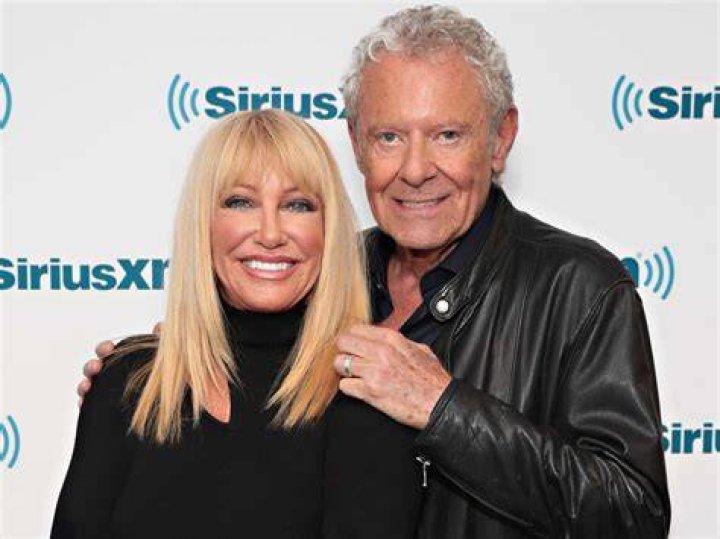 Suzanne Somers and Alan Hamel at the premiere of "Passengers" in Westwood, California on December 14, 2016 | Source: Getty Images