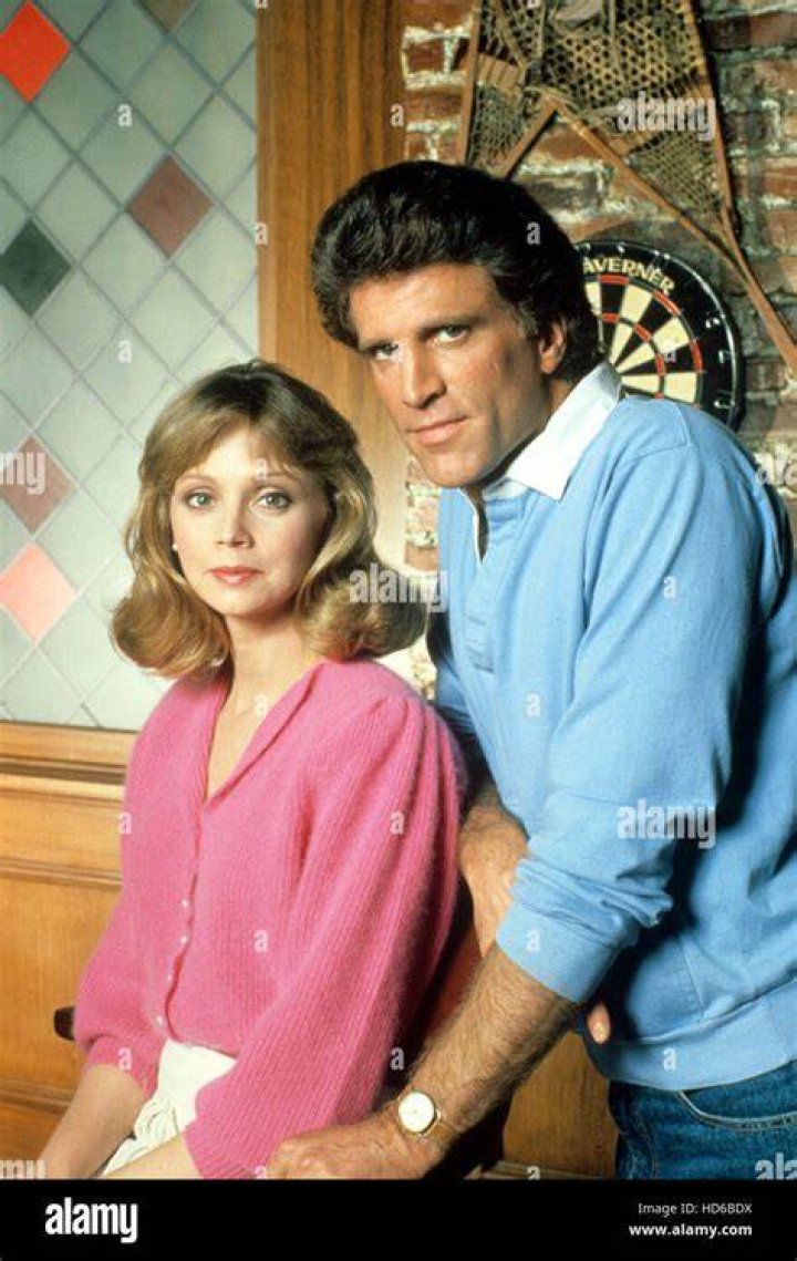 Ted Danson and Shelley Long at the Barker Hangar on March 19, 2006 | Photo: Getty Images