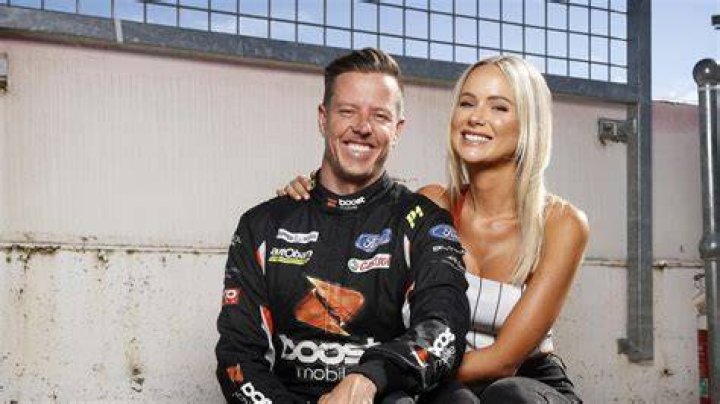 Tegan Woodford, an Australian make up artist, said she flew to Adelaide when her sister in law started experiencing contractions, and did her make up to calm her down before the birth