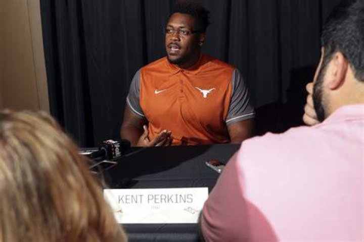 Texas OT Kent Perkins suffers knee injury in practice Burnt Orange Nation