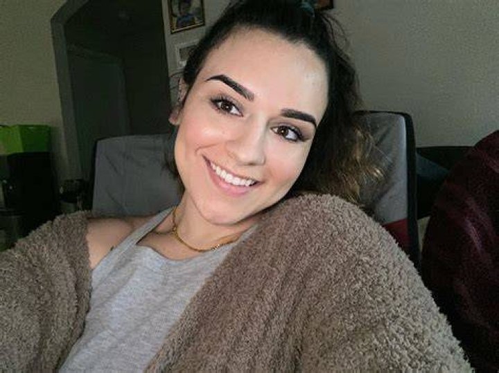 The 29-year-old said she did the challenge because she is 'very good at starting things but never completing them', and because she has 'terrible eating habits'