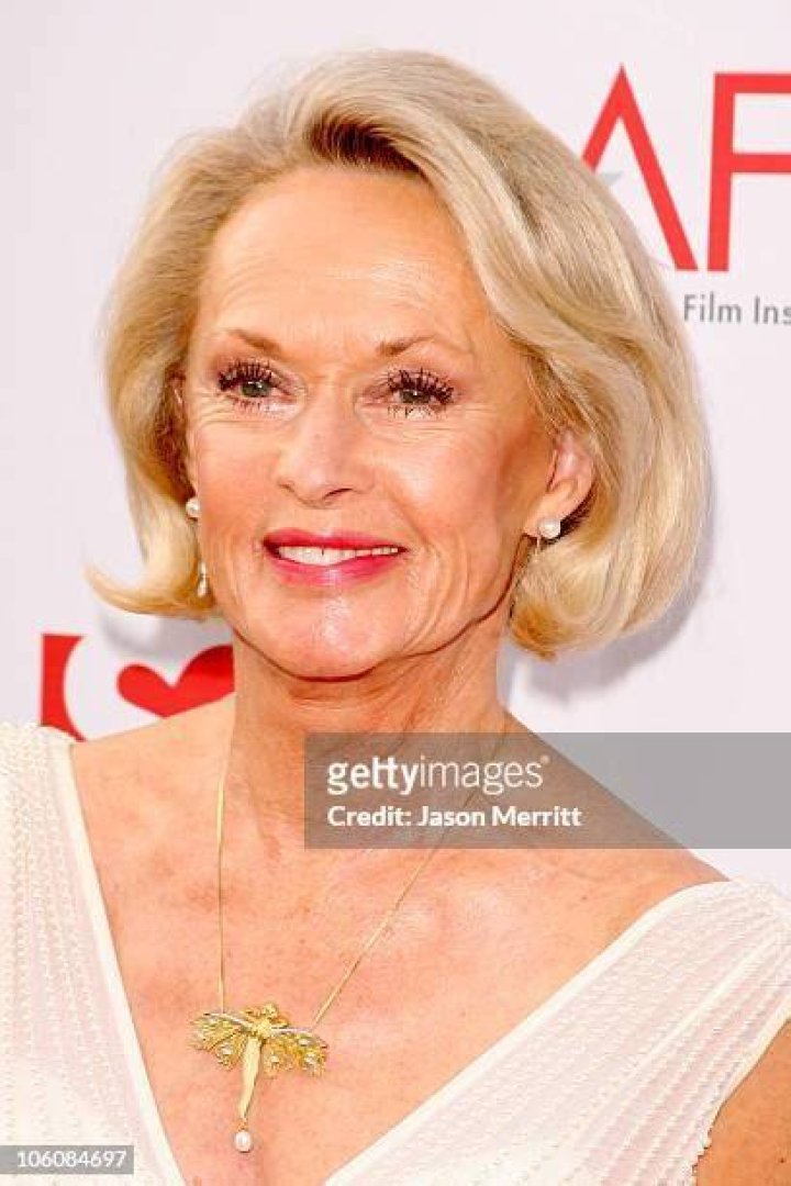 Tippi Hedren during 34th Annual AFI Lifetime Achievement Award: A Tribute to Sean Connery - Arrivals at Kodak Theatre in Hollywood, California, United States. | Photo: Getty Images