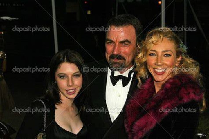 Tom Selleck (center), daugher Hannah (left) and wife Jillie Mack (right). | Source: Getty Images