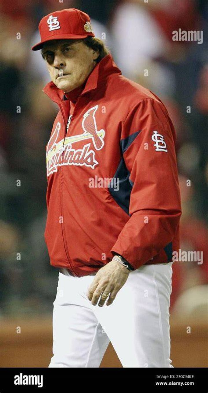 Tony La Russa during the opening day ceremony before a game against the Milwaukee Brewers at Busch Stadium on April 13, 2015 | Photo: Getty Images