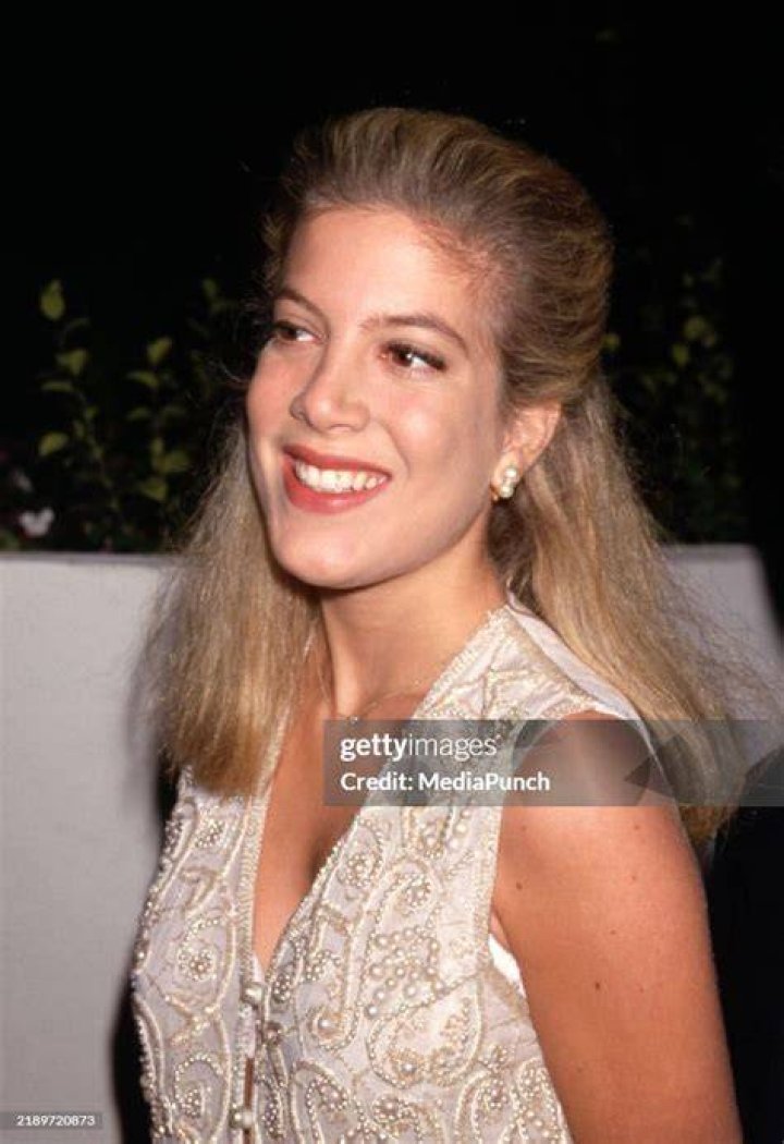 Tori Spelling in 1990 in Los Angeles, California | Source: Getty Images