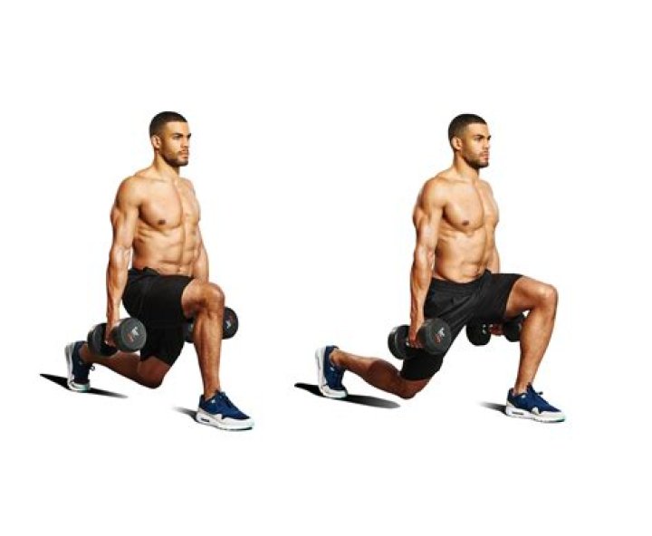 trainer doing dumbbell walking lunge