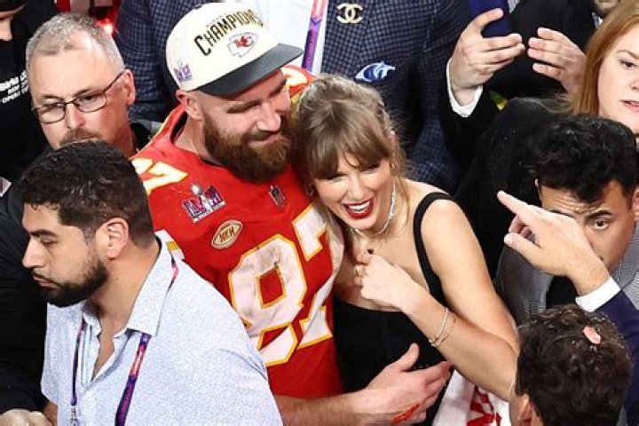 Travis Kelce BaldurMayzie