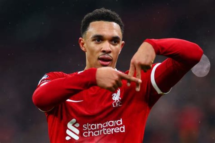 Trent Alexander-Arnold has stunned fans by showing off his new hairstyle on social media