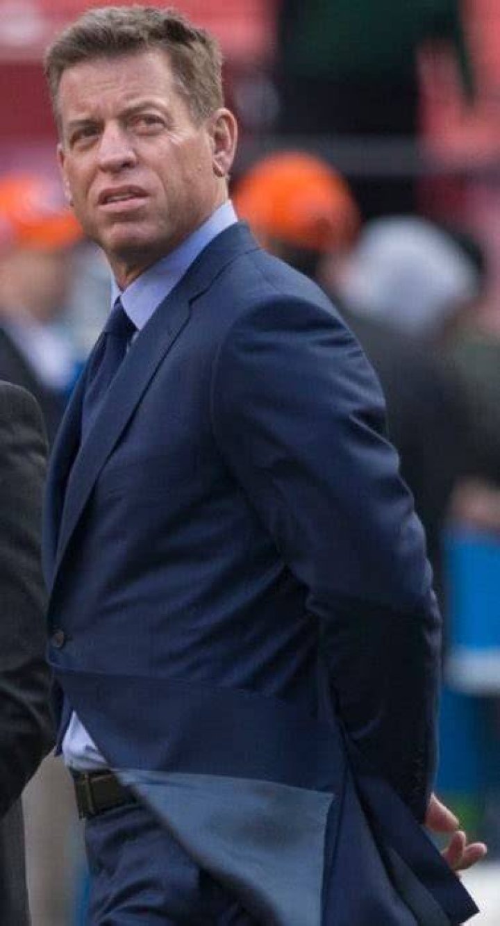Troy Aikman at Redskins Wildcard Game on October 1, 2016 | Photo: By Keith Allison - Flickr, CC BY-SA 2.0, Wikimedia