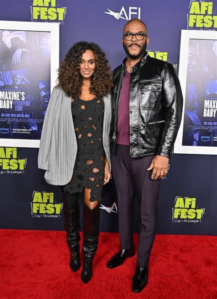 Tyler Perry's Longtime Partner Gelila Bekele Flaunts Her Curls & Cleavage in Polka-Dot Dress in a New Video