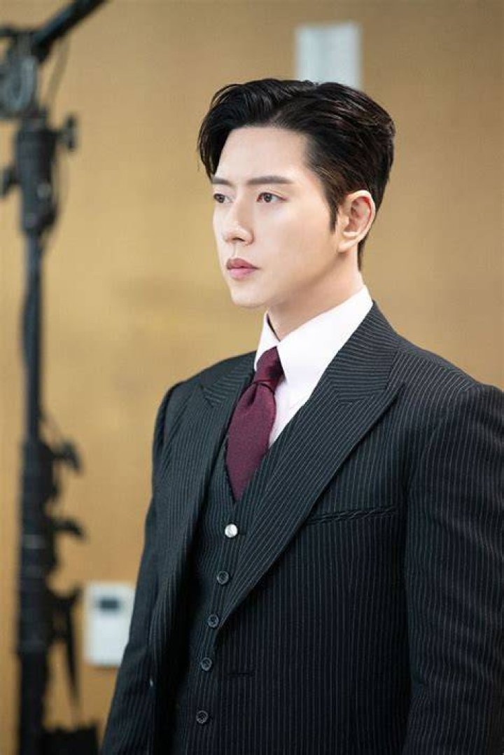 Unveiling The Charismatic World Of Park Hae Jin