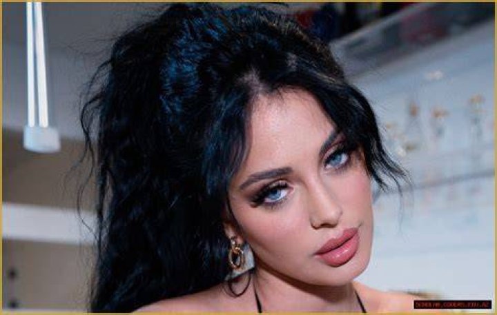 Unveiling The Life And Journey Of Camilla Araujo Fapello