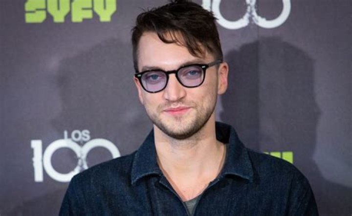 VIDEO EXCLUSIVE Richard Harmon Reveals Why He Cried At End Of 'The 100' uInterview