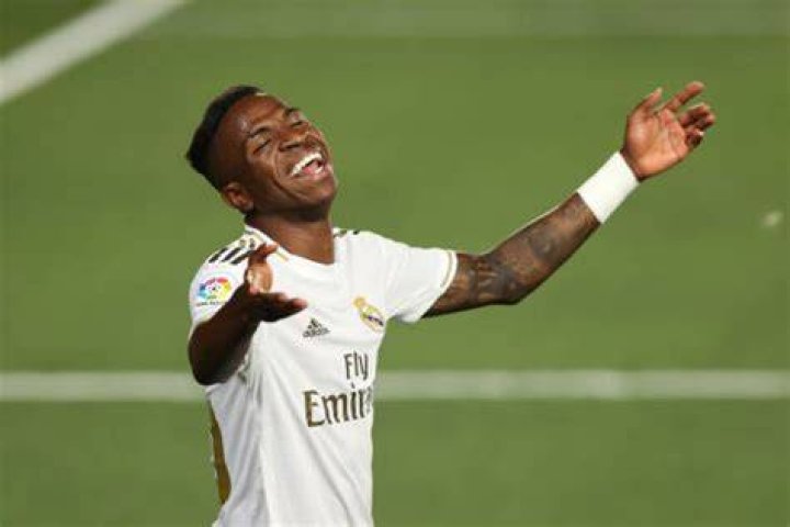 Vin&iacute;cius J&uacute;nior &eacute; escolhido como revela&ccedil;&atilde;o da &uacute;ltima Liga dos Campe&otilde;es