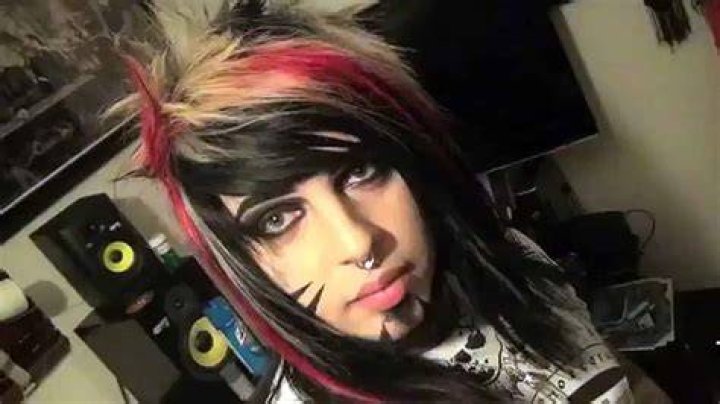 Who is Dahvie Vanity? Age, Height, Net Worth, Girlfriend, Wiki