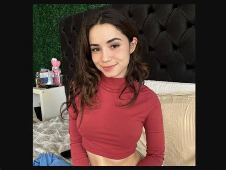 Who Is Daisy Blooms? A Look Into The Life Of TikTok Sensation