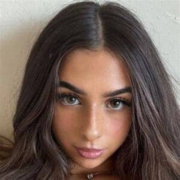 Who Is Evasavagioufails On TikTok?