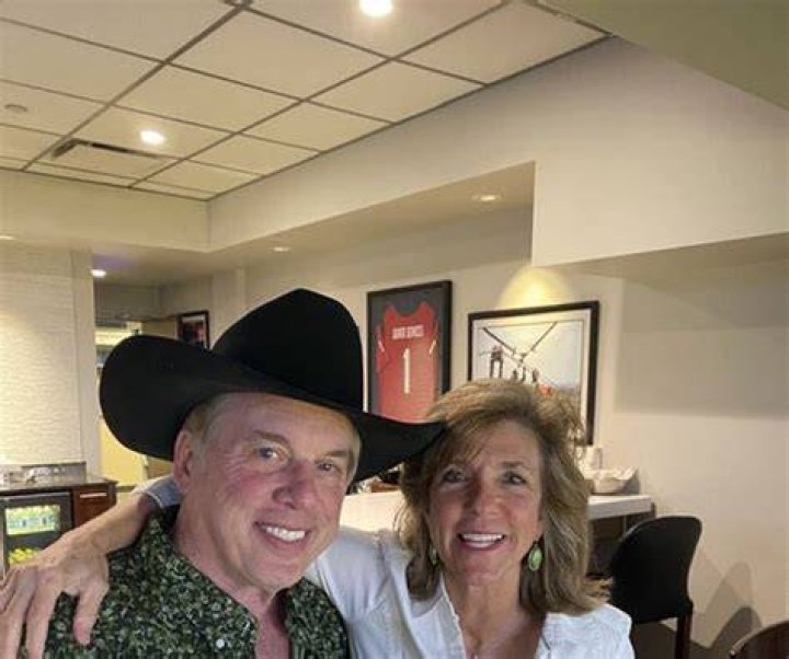 Who Is Kelly Siegler Husband Samuel Lewis Siegler II? Married Life And Children Explored