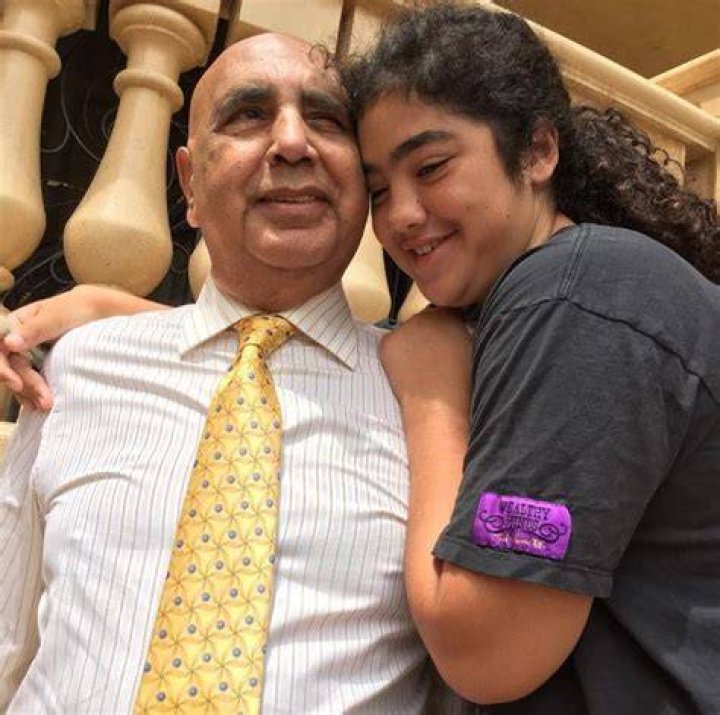 Who Is Luzelba Mansour Ex Husband Zaki Mansour? Alexa Mansour Mother And Family