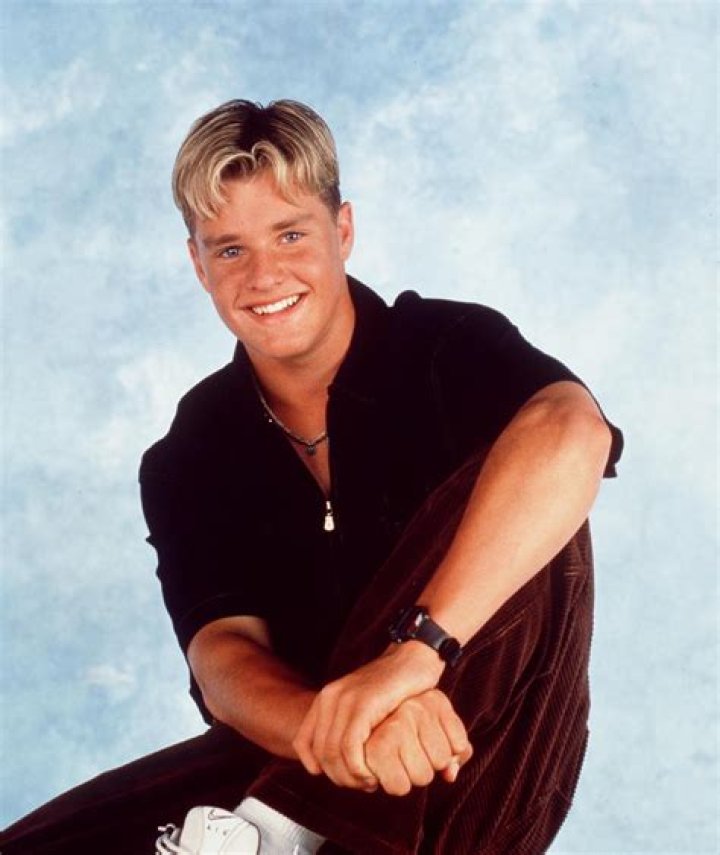 Zachery Ty Bryan with the cast of "Home Improvement" on July 19, 1991. | Source: Getty Images