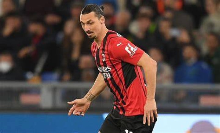 Zlatan Ibrahimovic se hace tendencia en redes sociales al compartir entrenamiento con su hijo de